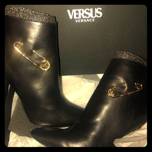 Versace Shoes - VERSACE Black Leather Booties w/ Logo Pin